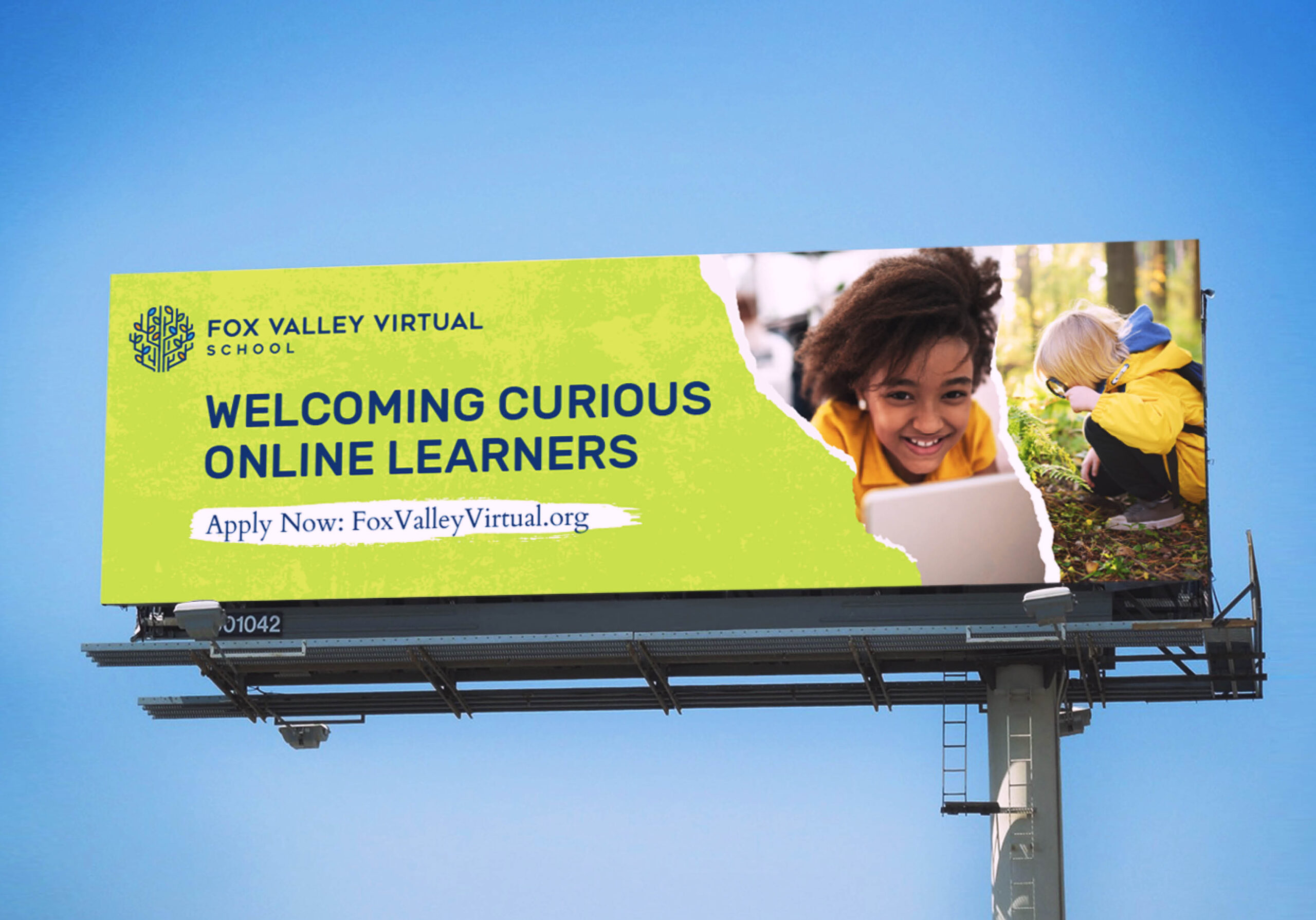billboard welcoming curious online learners apply now